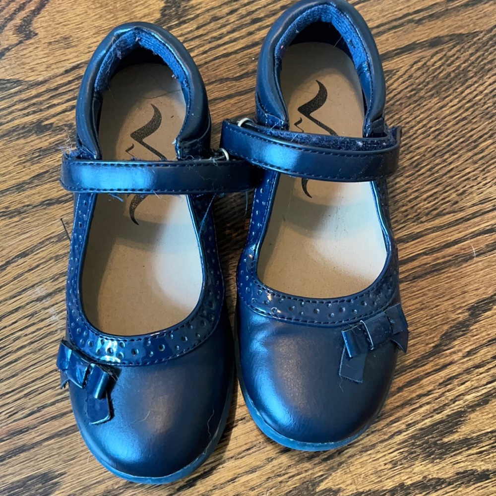 Girls navy Nina shoes